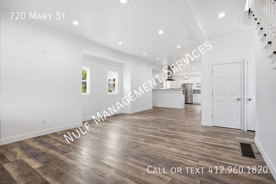 House for rent at 720 Mary St, McKees Rocks, PA 15136