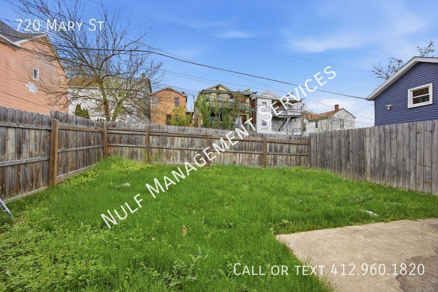 House for rent at 720 Mary St, McKees Rocks, PA 15136