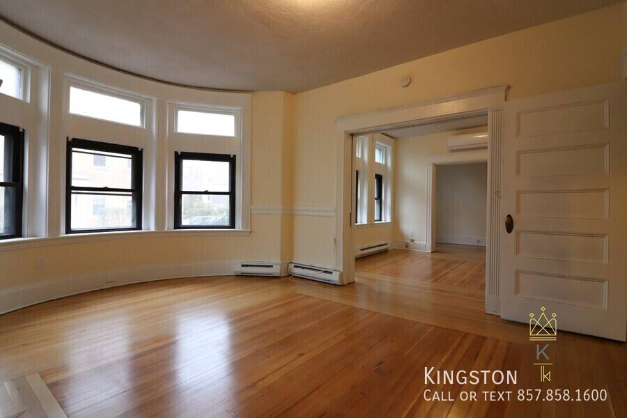 Apartment for rent at 12 Park St #1R, Brookline, MA 02446