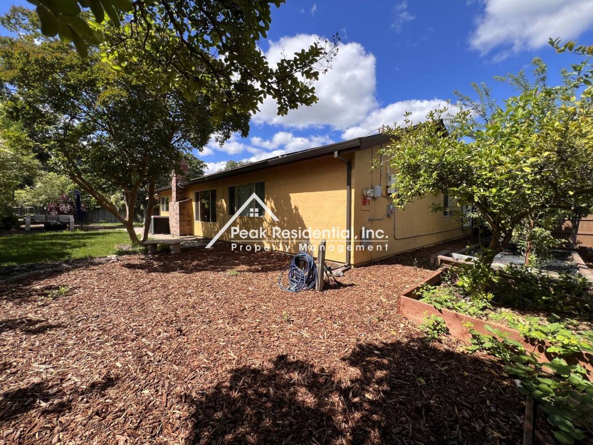 House for rent at 6249 Sunmist Way, Citrus Heights, CA 95621
