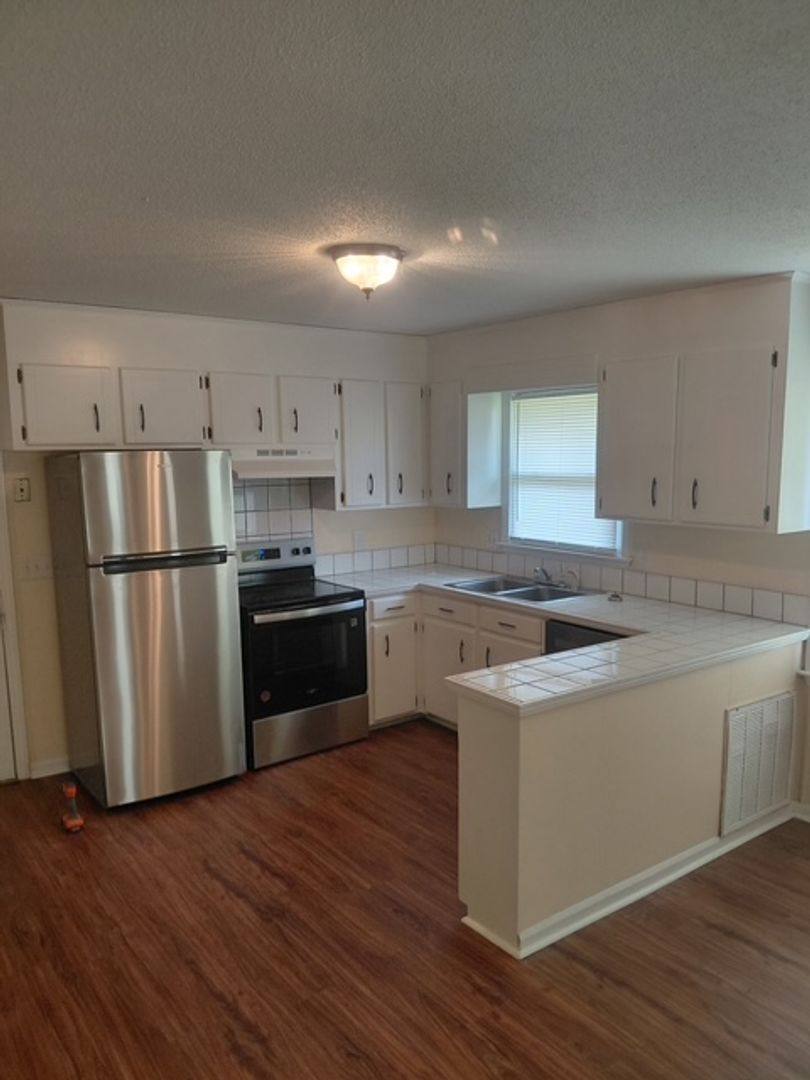 Apartment for rent at 3108 Plantation Dr, Florence, SC 29505