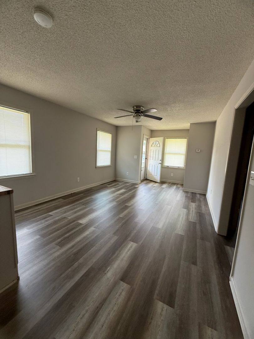 Apartment for rent at 3108 Plantation Dr, Florence, SC 29505