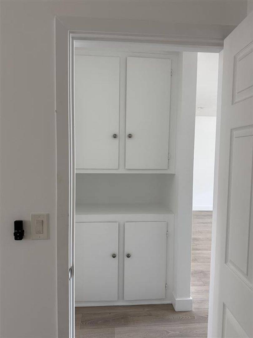Apartment for rent at 445 Rose Ave, Long Beach, CA 90802