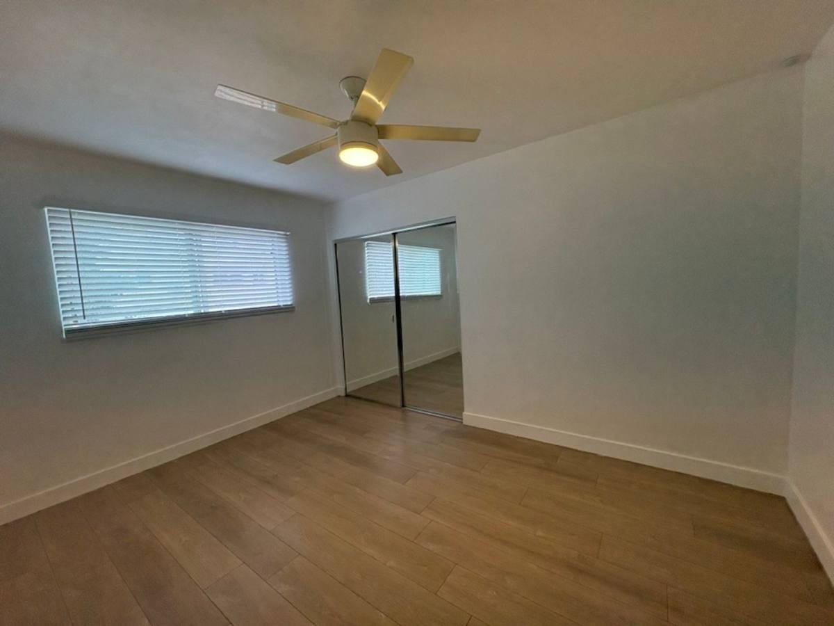 Apartment for rent at 445 Rose Ave, Long Beach, CA 90802