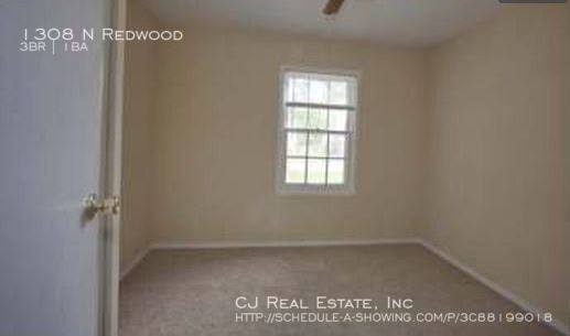 House for rent at 1308 N Redwood, Independence, MO 64056
