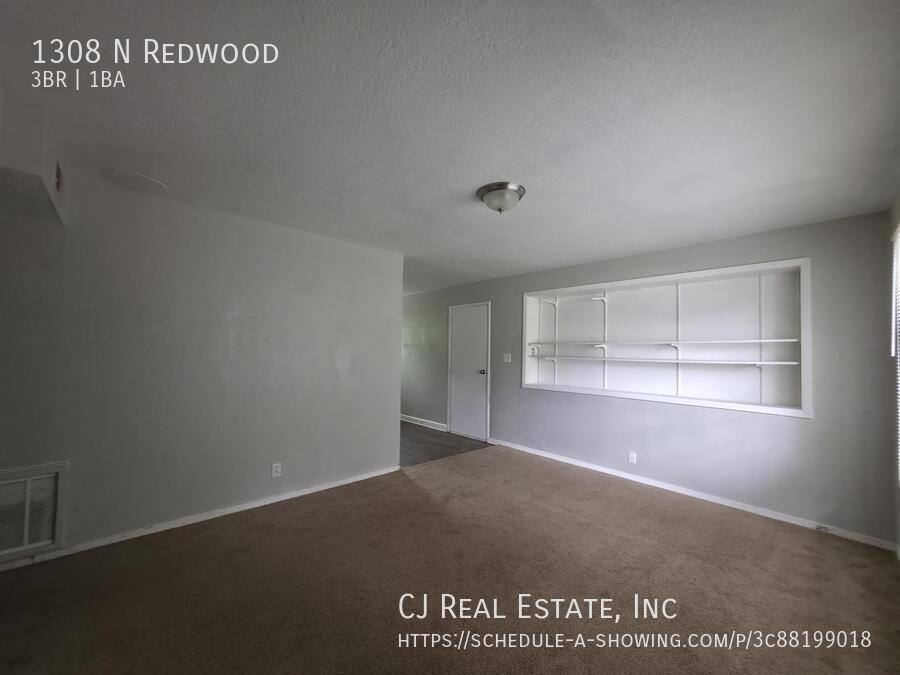 House for rent at 1308 N Redwood, Independence, MO 64056