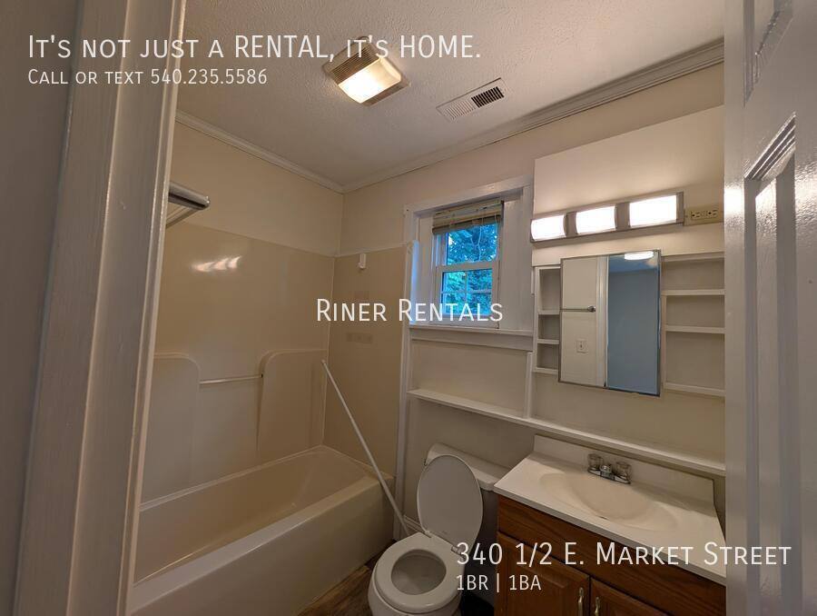 Apartment for rent at 340 1 2 E Market St, Harrisonburg, VA 22801