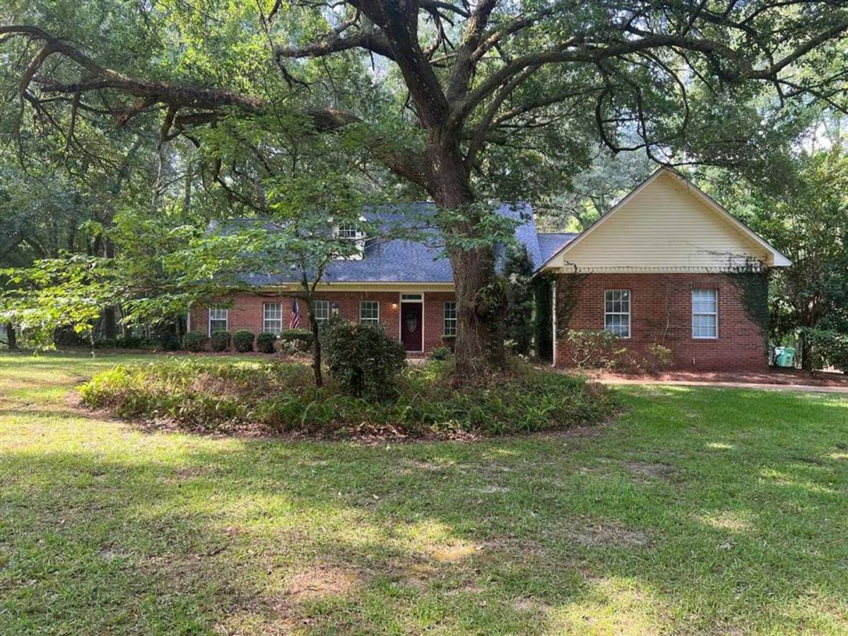 House for rent at 1381 Manor, Tallahassee, FL 32312