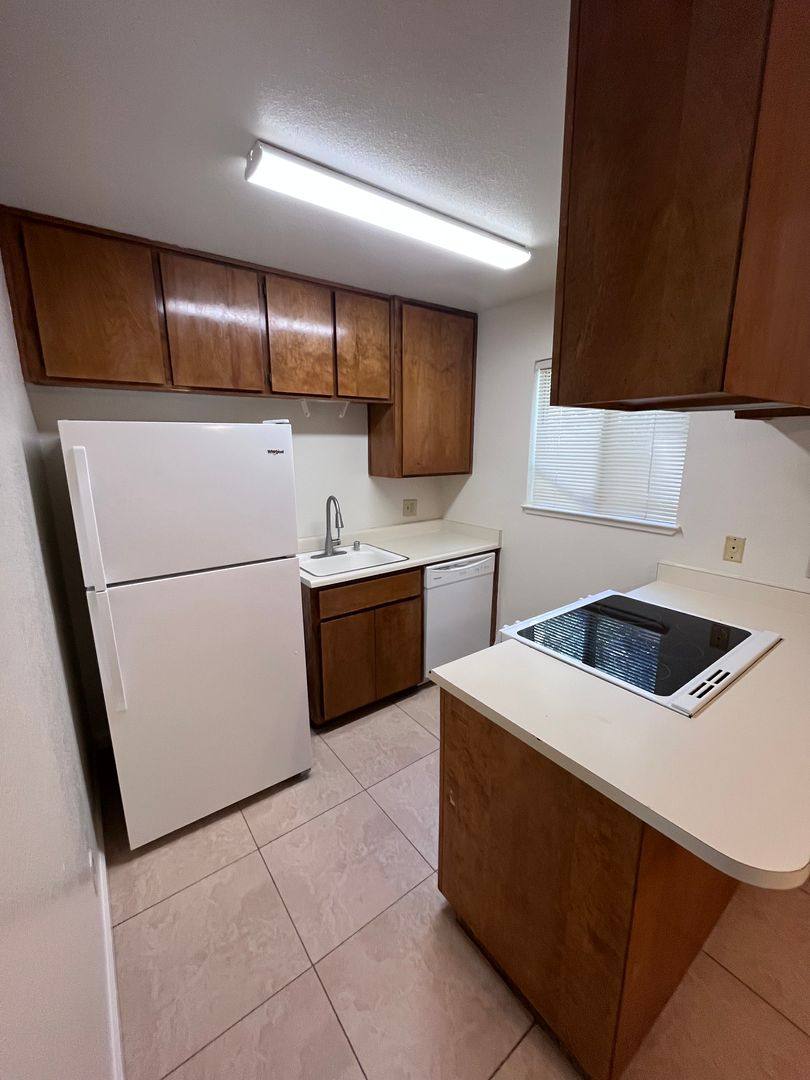 Condo for rent at 9127 Newhall Dr, Sacramento, CA 95826