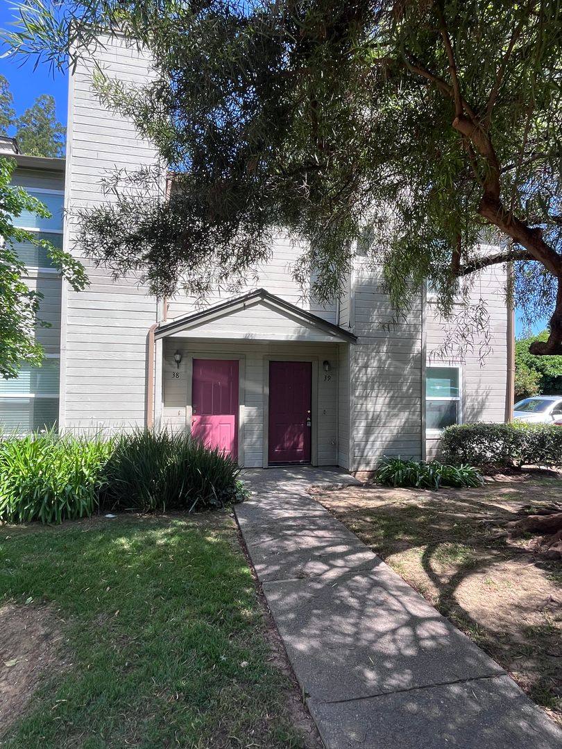 Condo for rent at 9127 Newhall Dr, Sacramento, CA 95826