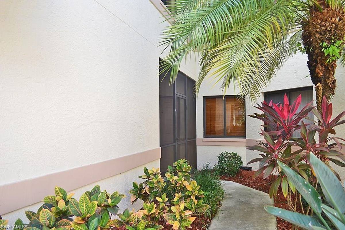 House for rent at 191 Bennington Dr, Naples, FL 34104