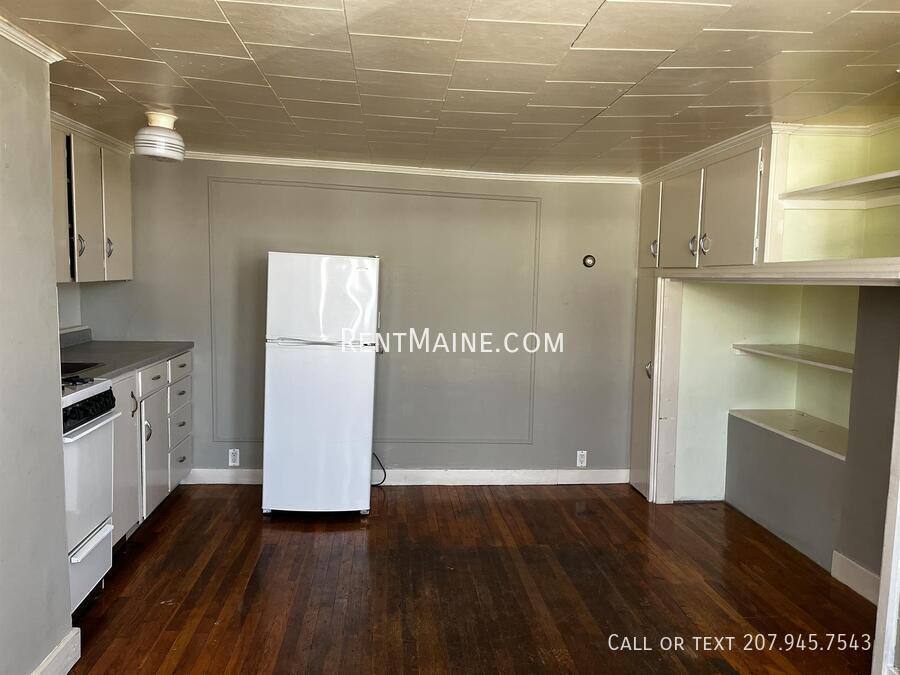 Apartment for rent at 200 Center St #3, Old Town, ME 04468