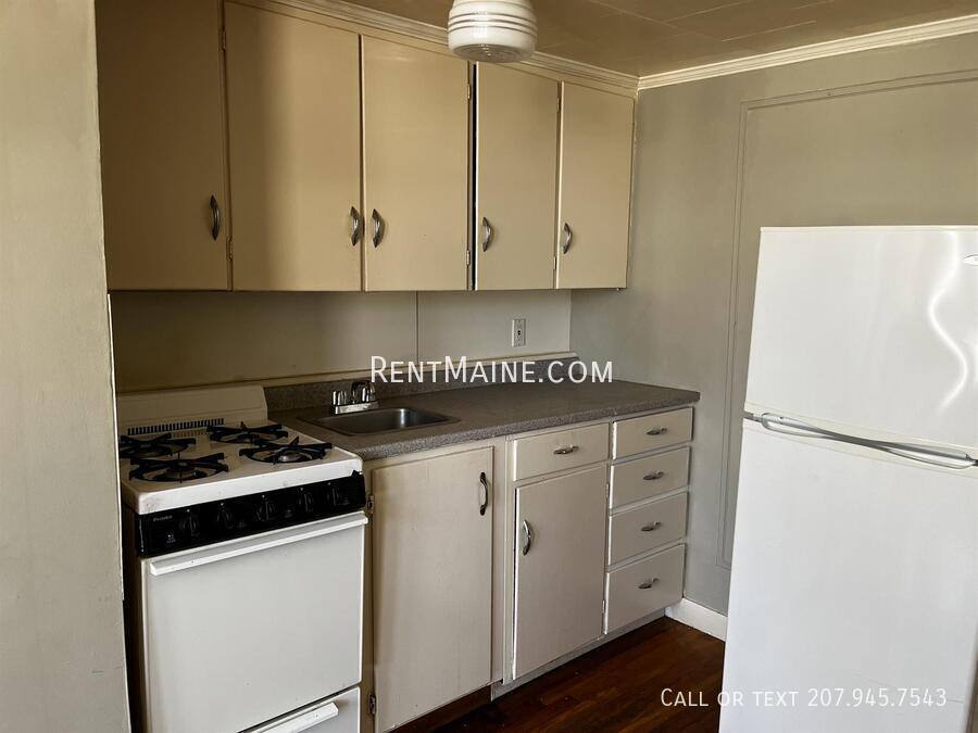 Apartment for rent at 200 Center St #3, Old Town, ME 04468