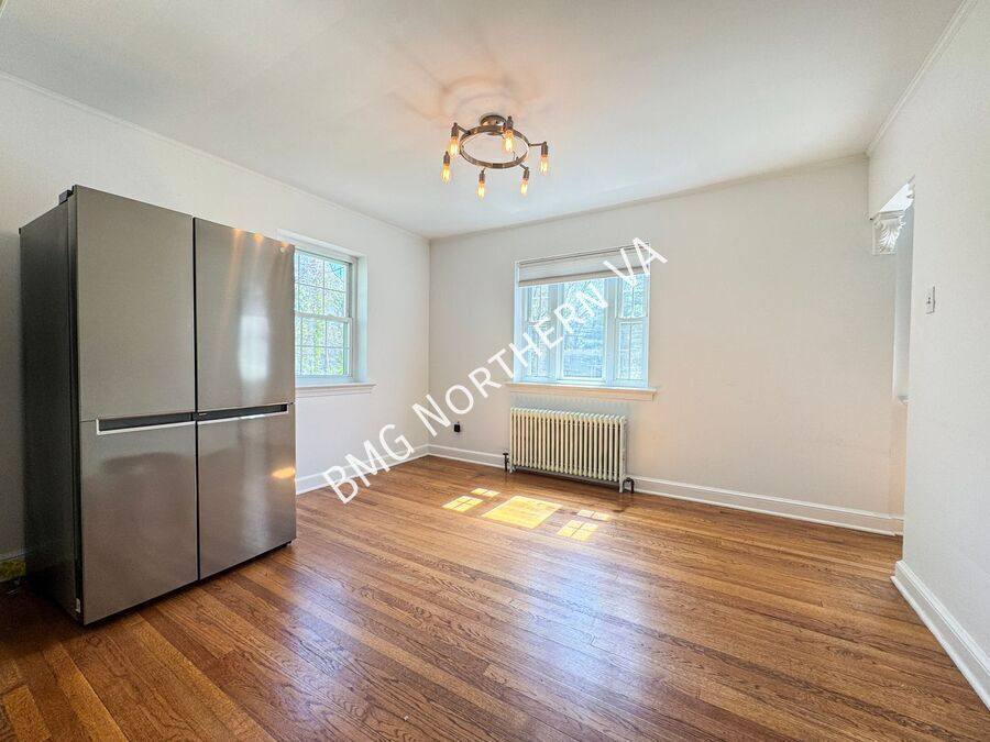 House for rent at 6600 Braddock Rd, Alexandria, VA 22312