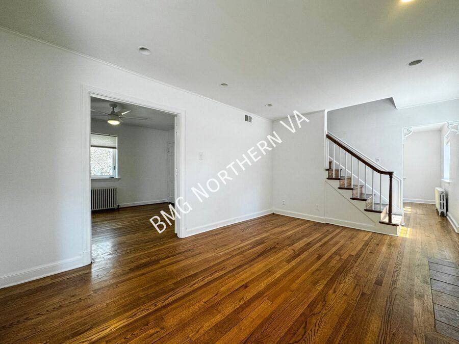 House for rent at 6600 Braddock Rd, Alexandria, VA 22312