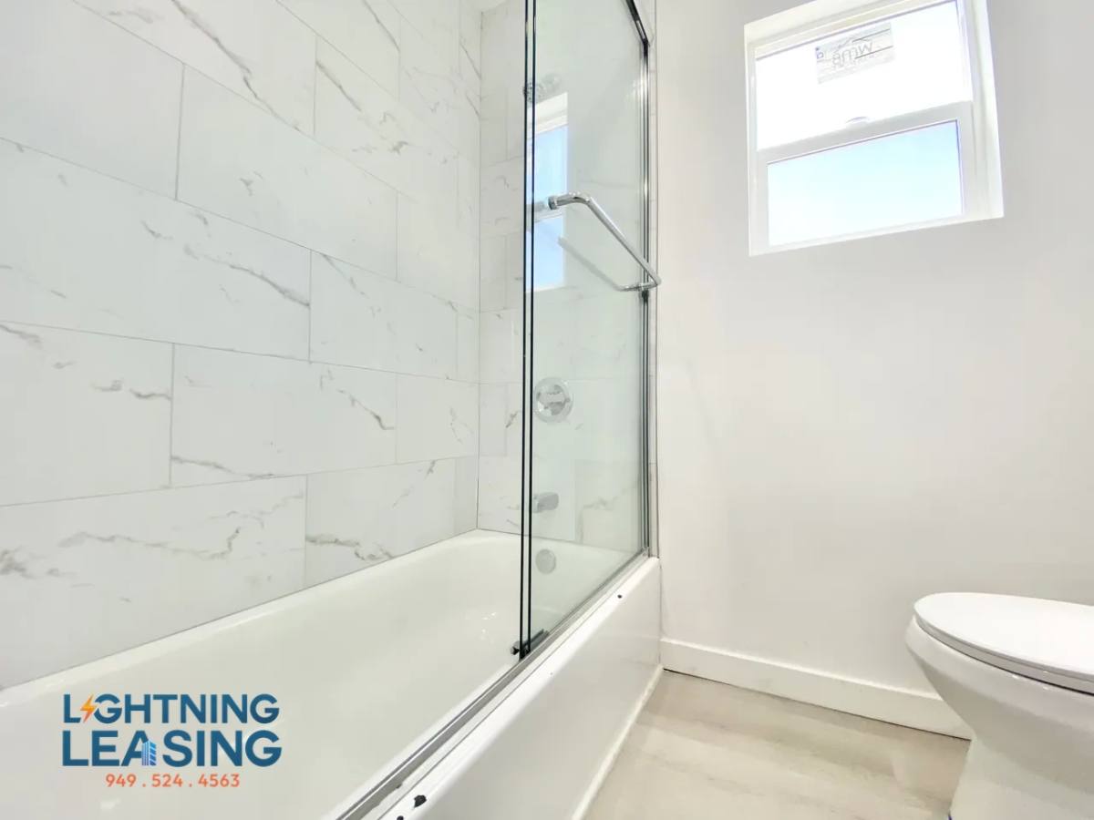 Apartment for rent at 1669 1 2 W Blvd #1668, Los Angeles, CA 90019