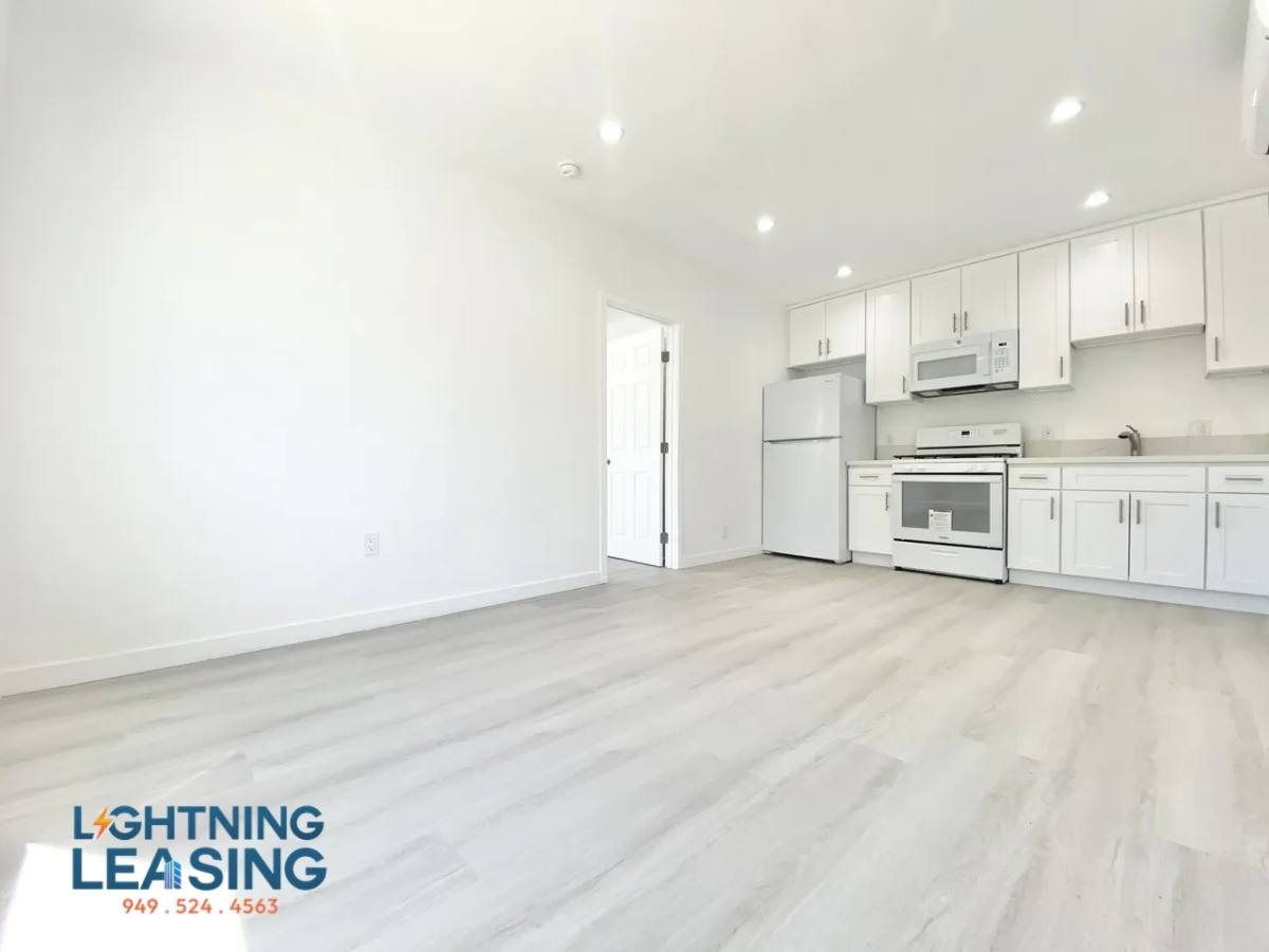 Apartment for rent at 1669 1 2 W Blvd #1668, Los Angeles, CA 90019