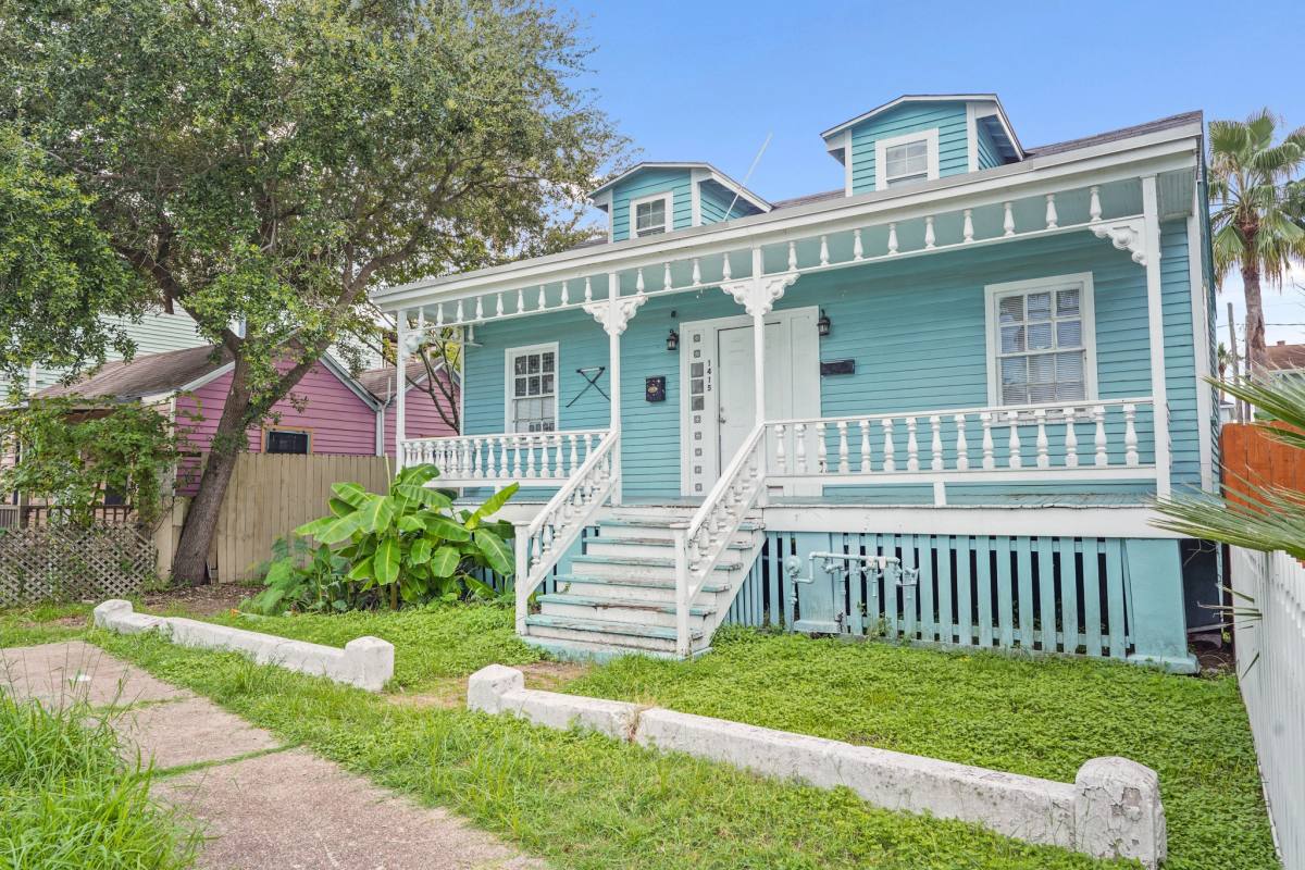 Apartment for rent at 1415 Church St #1415A, Galveston, TX 77550