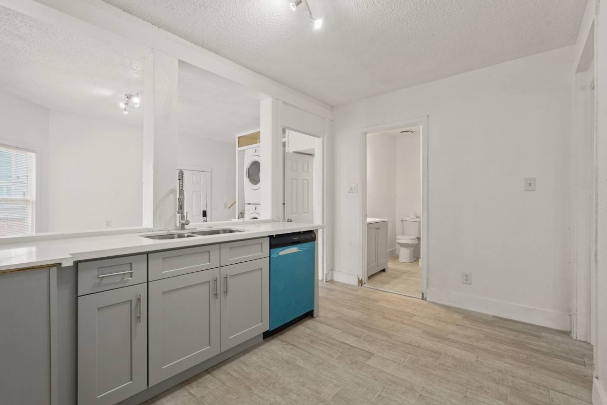 Apartment for rent at 1415 Church St #1415A, Galveston, TX 77550