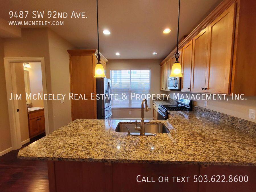 Townhouse for rent at 9487 SW 92nd Ave, Portland, OR 97223