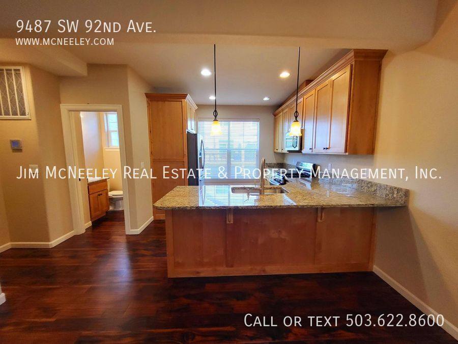 Townhouse for rent at 9487 SW 92nd Ave, Portland, OR 97223
