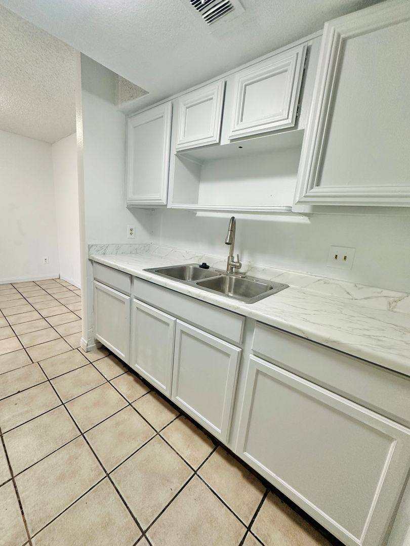 Apartment for rent at 3620 Ala Dr, Las Vegas, NV 89103