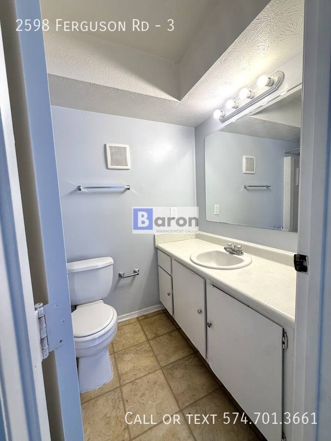Apartment for rent at 2598 Ferguson Rd #3, Cincinnati, OH 45238