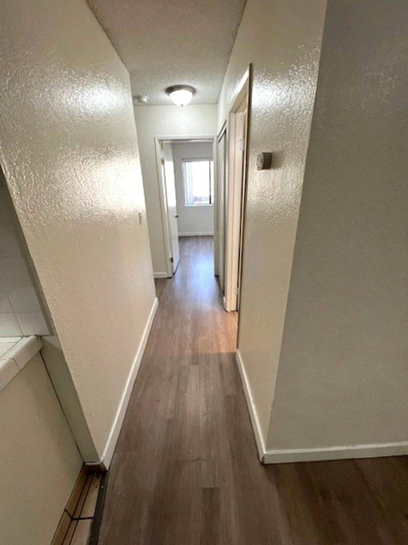 Apartment for rent at 9929 Sepulveda Blvd, Mission Hills, CA 91345