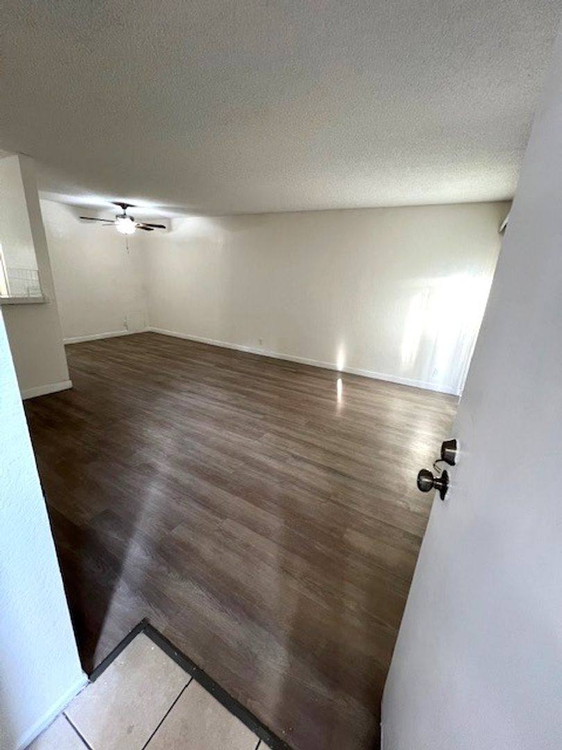 Apartment for rent at 9929 Sepulveda Blvd, Mission Hills, CA 91345