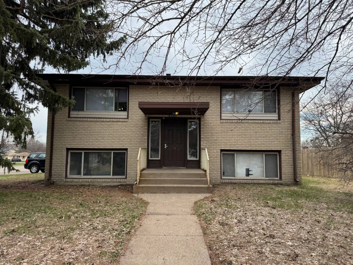 Apartment for rent at 6061 2nd St NE, Minneapolis, MN 55432