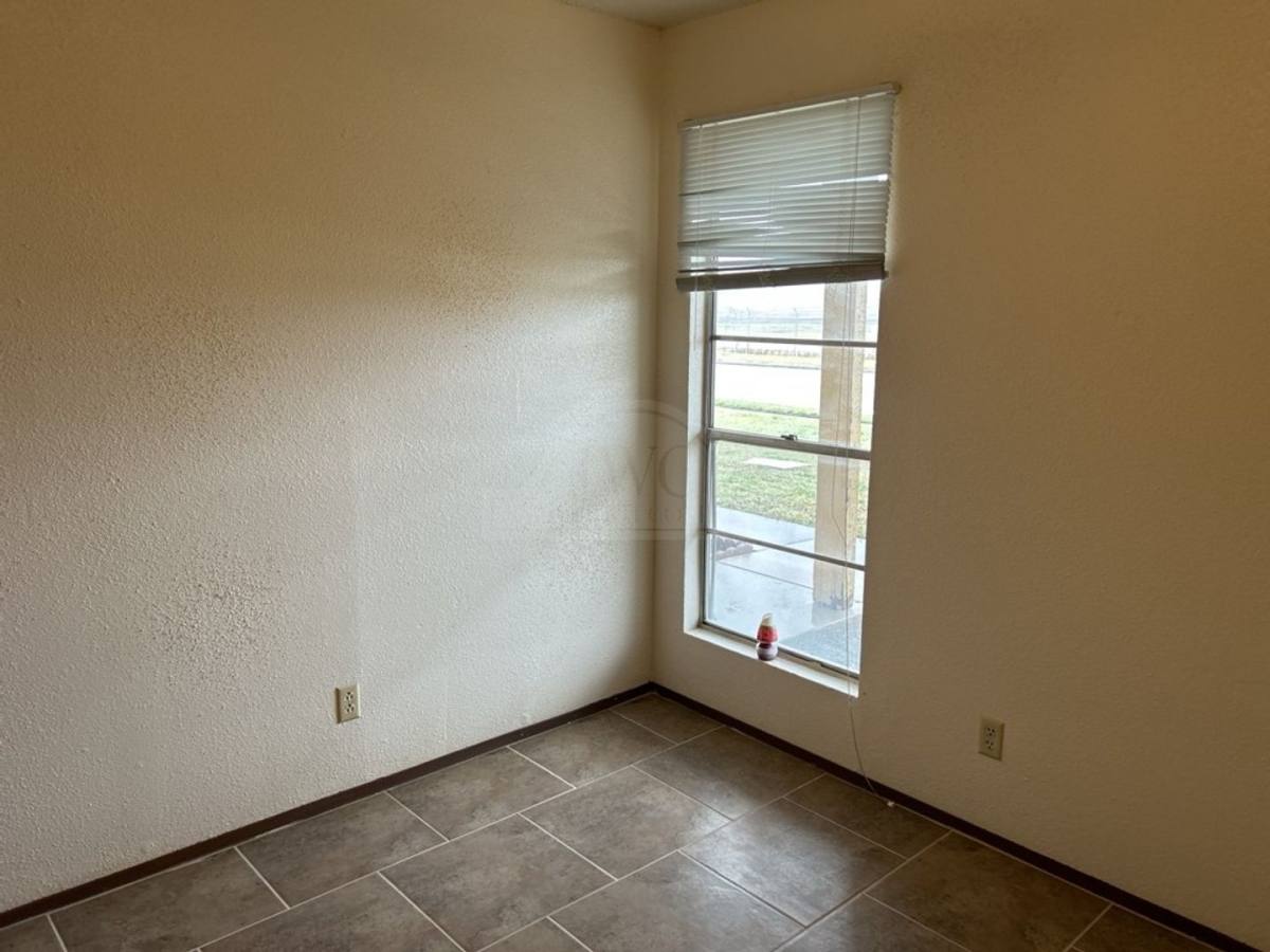 Townhouse for rent at 2409 Shoemaker Dr, Killeen, TX 76543