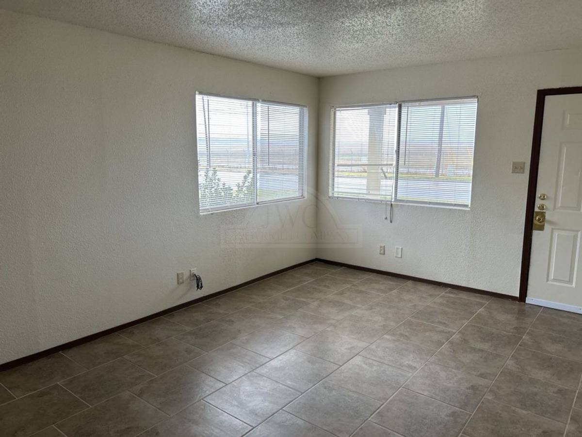 Townhouse for rent at 2409 Shoemaker Dr, Killeen, TX 76543