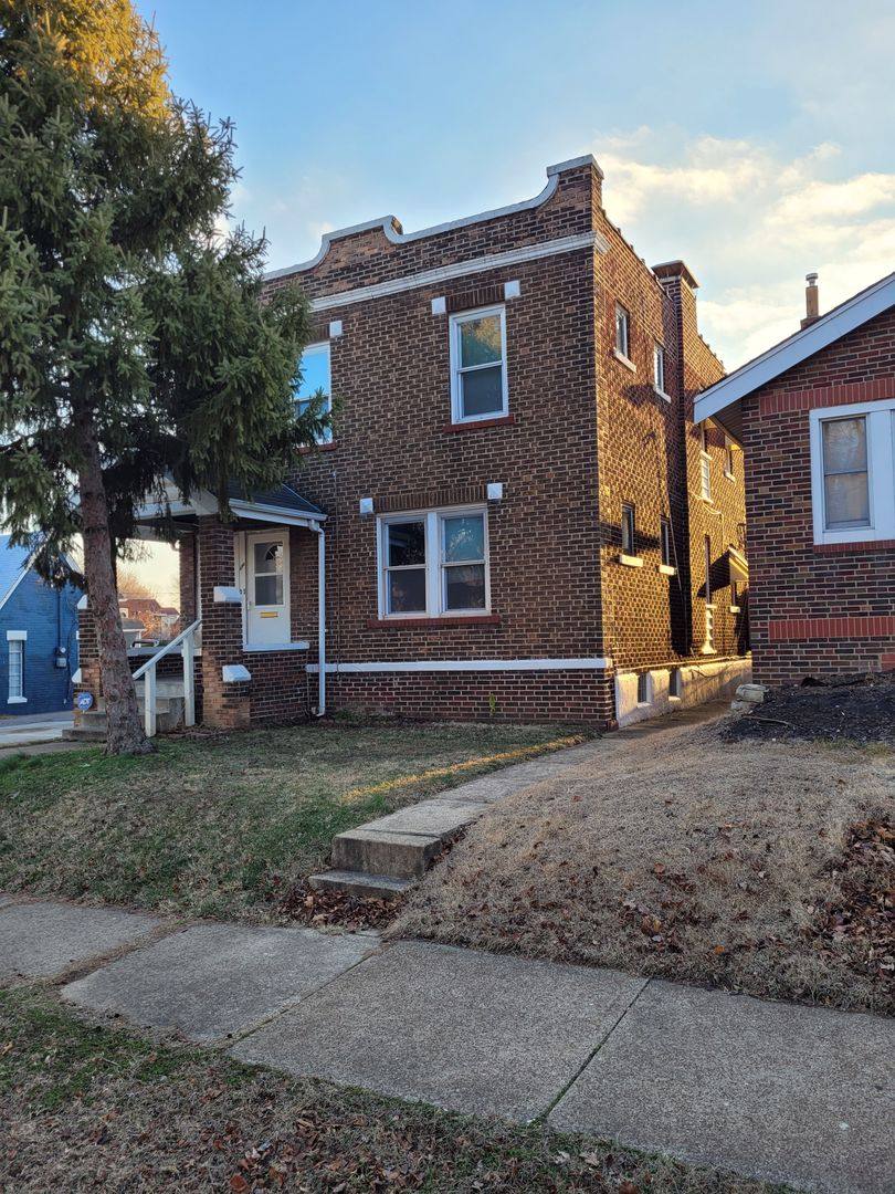 Apartment for rent at 4710 Eichelberger, Saint Louis, MO 63116