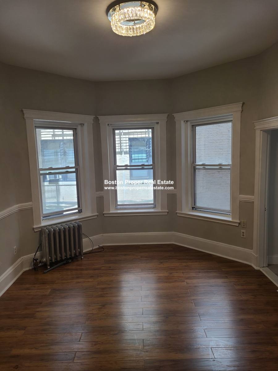 Apartment for rent at 38 Hemenway St #8, Boston, MA 02115