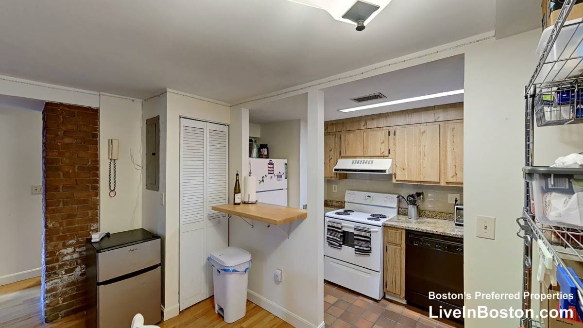 Condo for rent at 111 Gainsborough St #5, Boston, MA 02115