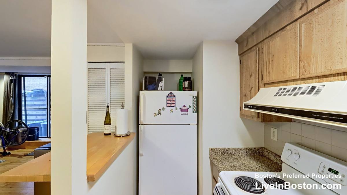 Condo for rent at 111 Gainsborough St #5, Boston, MA 02115