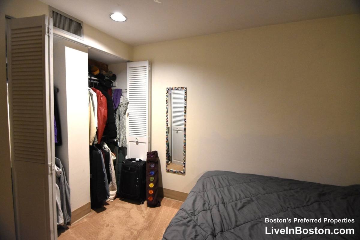 Condo for rent at 111 Gainsborough St #5, Boston, MA 02115