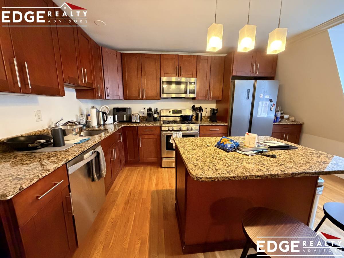Apartment for rent at 1798 Beacon St #3, Brookline, MA 02445