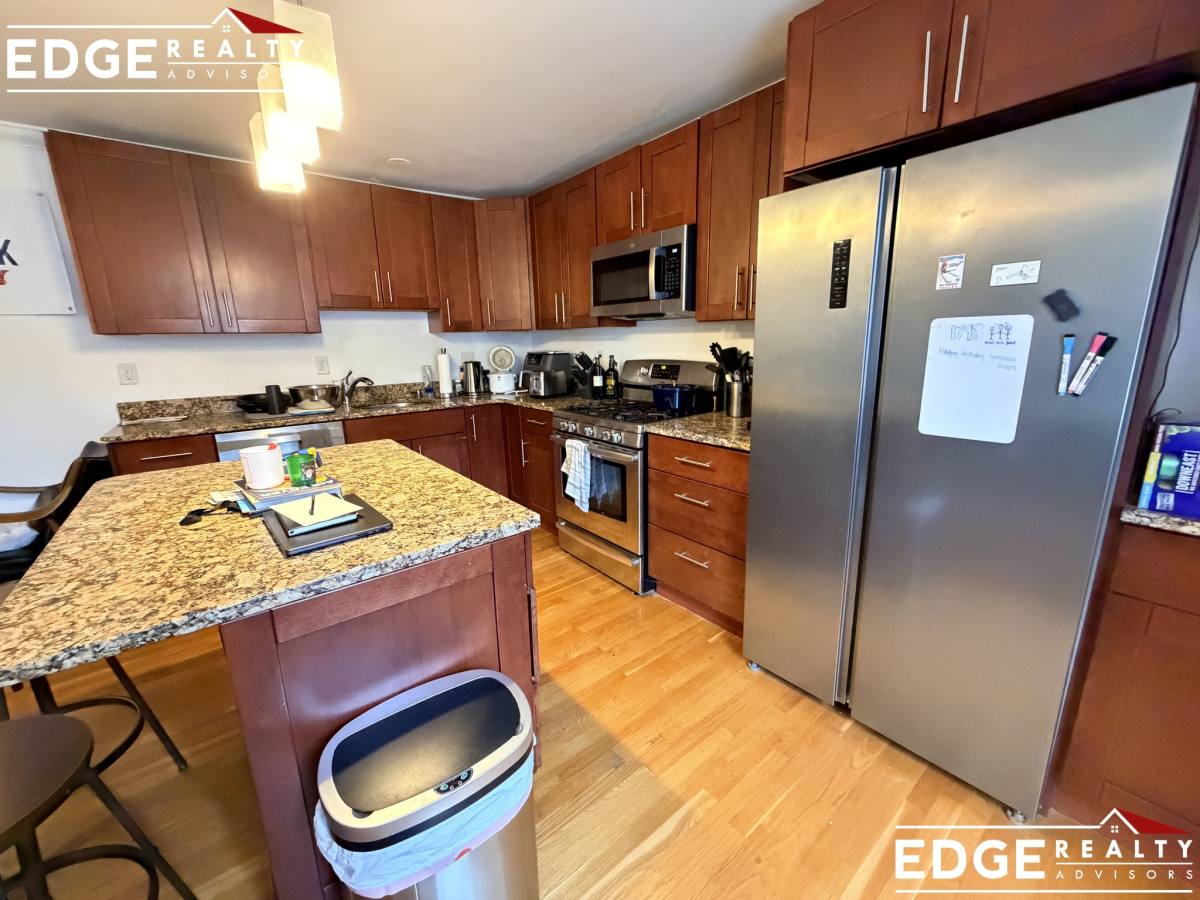 Apartment for rent at 1798 Beacon St #3, Brookline, MA 02445