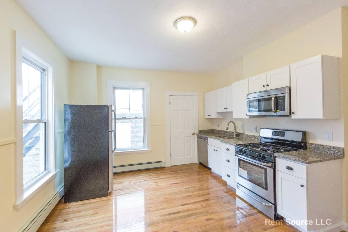 Apartment for rent at 23 Cottage Ave #1, Somerville, MA 02144