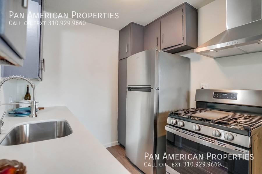 Apartment for rent at 904 Alamitos Ave #3, Long Beach, CA 90813