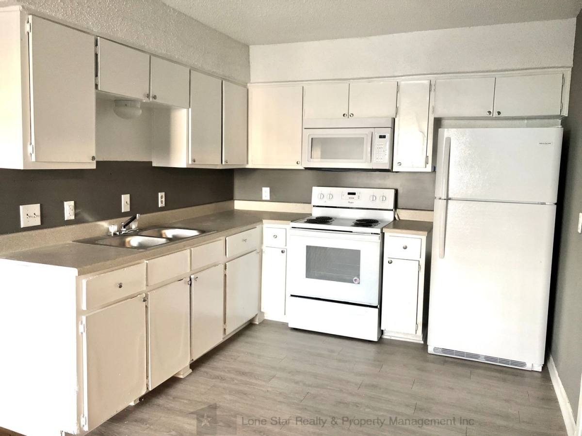 Apartment for rent at 420 N Gilmer St, Killeen, TX 76541