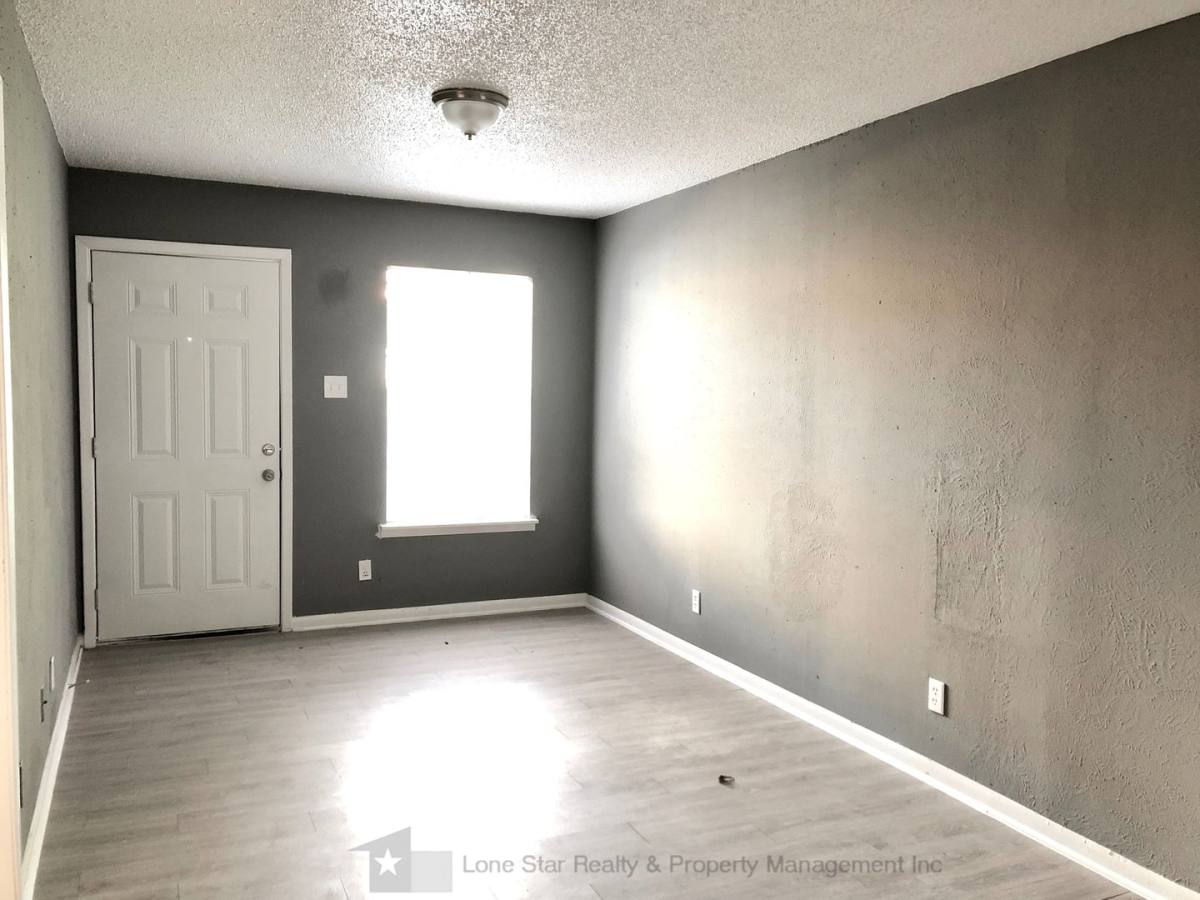 Apartment for rent at 420 N Gilmer St, Killeen, TX 76541