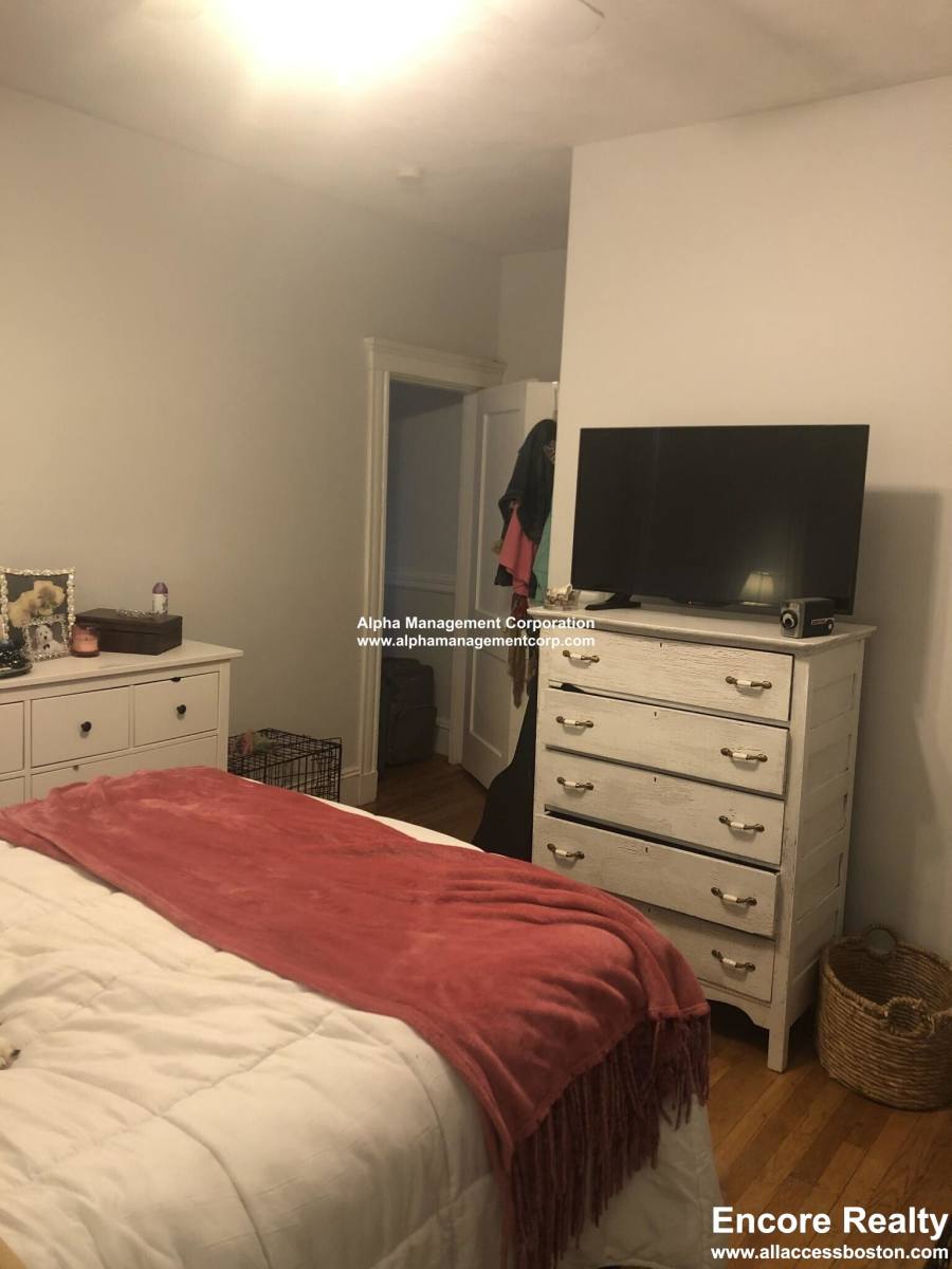 Apartment for rent at 10 Lothian Rd #12, Brighton, MA 02135