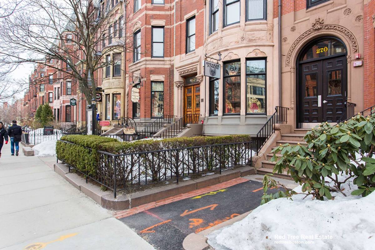 Apartment for rent at 270 Newbury St #6, Boston, MA 02116