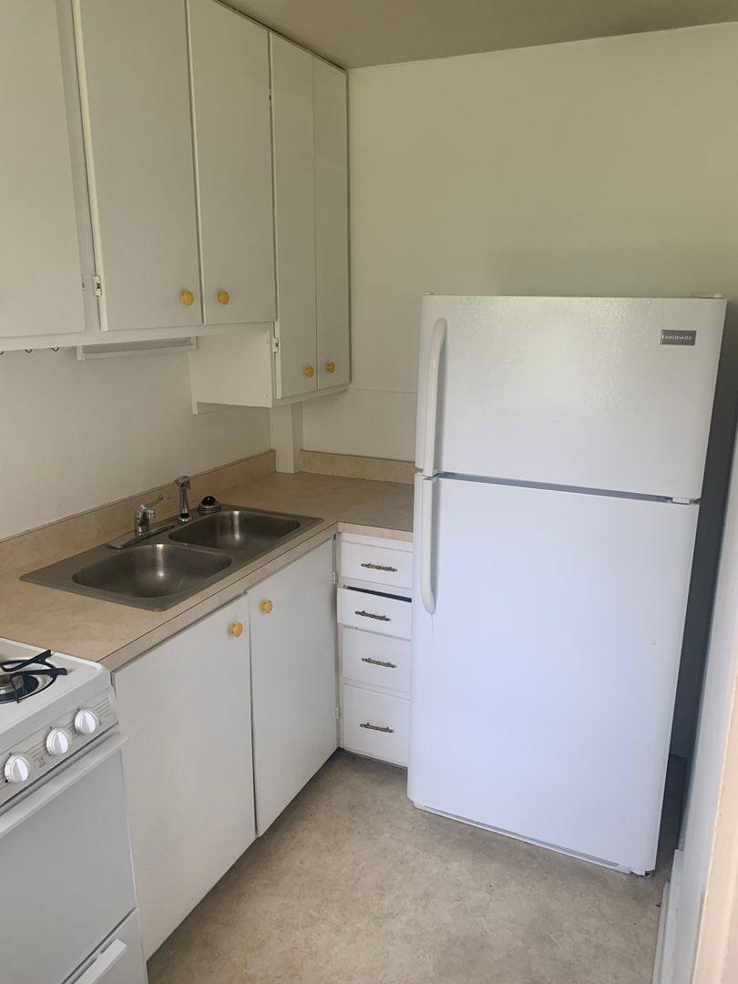 Apartment for rent at 712 1 2 E Cottage Grove Ave, Bloomington, IN 47408