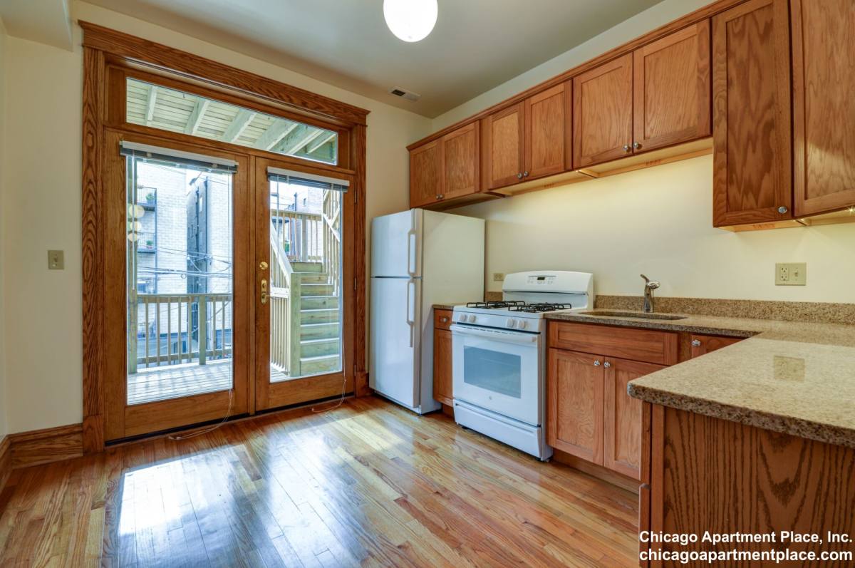 Apartment for rent at 3722 N Fremont St #3, Chicago, IL 60613