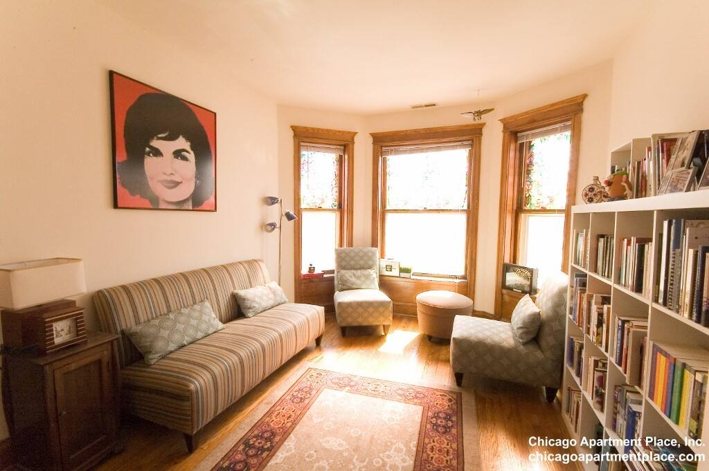 Apartment for rent at 850 W Waveland Ave #3, Chicago, IL 60613