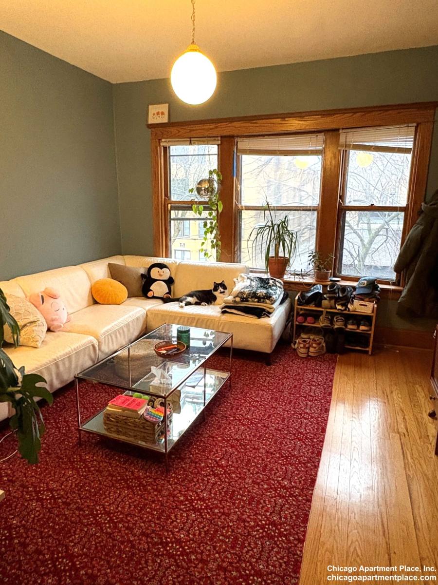 Apartment for rent at 3810 N Greenview #2, Chicago, IL 60613