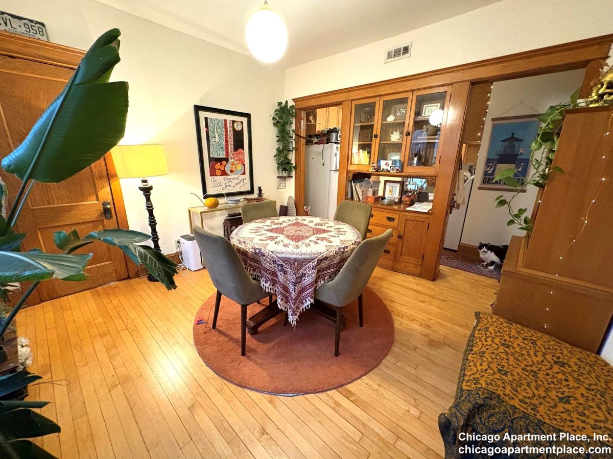 Apartment for rent at 3810 N Greenview #2, Chicago, IL 60613